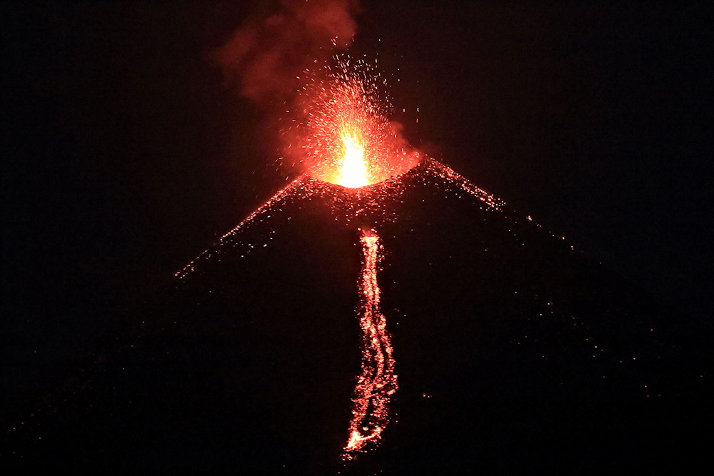 Krakatau Full cone 1 - start of eruption