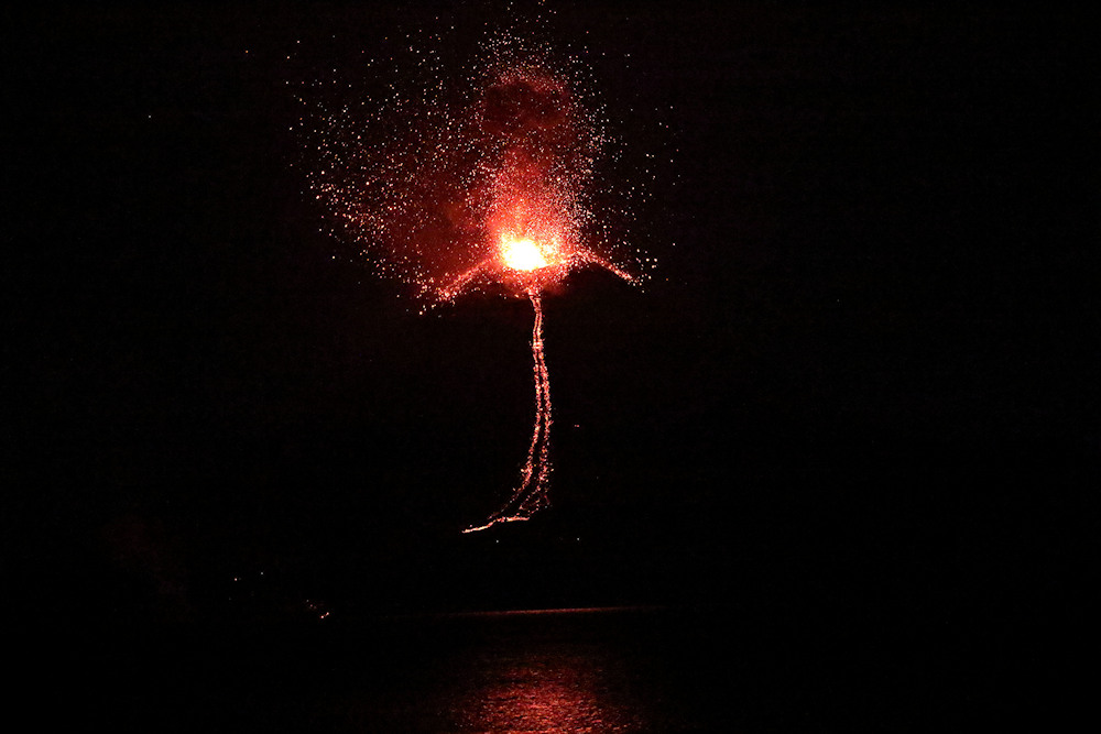 Anak Krakatau lava flow image 2